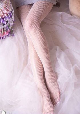 魔具少女第一季_BD英语免费观看视频