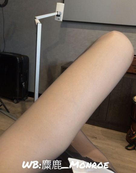 无毛的粉嫩美鲍_在线观看